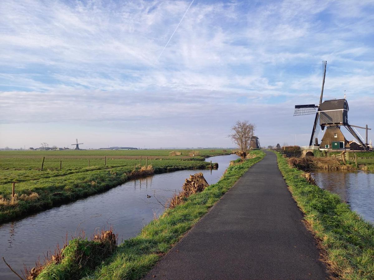 Tiny House Het Polderhuisje Streefkerk Bagian luar foto